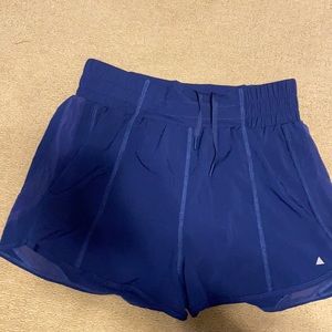 Balance Athletica Breeze Short. Large. Navy